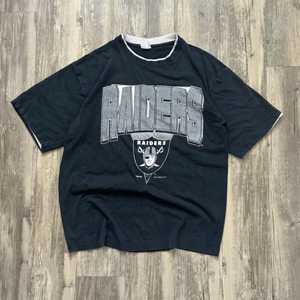 Vintage 80s NFL Oakland Raiders Spellout T-Shirt Size XL